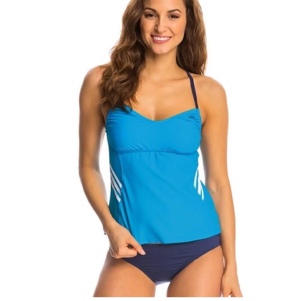 NWT New Adidas Bandeaukini
SwimSuit Top Size 8 Tankini